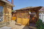 Большой двухэтажный дом в п.  Российский.  Площадь дома 124 кв.  м.  5 жилых комнат,  просторная кухня гостиная,  2 санузла.  Сделан хороший ремонт,  так что вы минуете долгие и дорогостоящие работы п ...