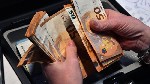 Здравствуйте!
Ищете срочно кредит на покупку дома? Купить автомобиль? Вам срочно нужен кредит,  чтобы погасить долги и чувствовать себя комфортно? Какой бы ни была причина,  я предлагаю вам срочный к ...
