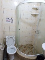 Сдам в аренду комнату объявление но. 76298: Гостевой дом "  ДонБас"  .  Солнечногорское,  Алушта,  Крым.  Все номера в виде 1-к квартир.