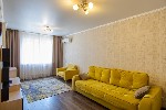 Продаётся просторная 2-комнатная квартира с ремонтом,  мебелью и техникой по адресу:  ул.  Петра Метальникова,  7.  Общая площадь 64,4 м²,  с учётом балкона 72,3 м².  Квартира расположена на комфортно ...