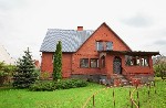 "Сдается комната в частном доме,  в 10 минутах от станции Ивантеевка 
Комната оборудована всем необходимым для проживания (спальное место - диван,  стол,  стулья,  шкаф купэ,  интернет,  пластиковые  ...