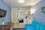 Квартира с новым ремонтом! Привлекательная цена! Остается часть мебели! Современная планировка.  Комфортная теневая сторона.  Хороший дом,  аккуратные подъезды.  Во дворе много парковочных мест.  Лока ...