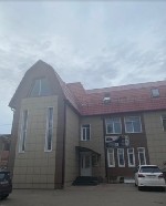 Коммерческая недвижимость объявление но. 65338: Здание в проходном месте с землёй.